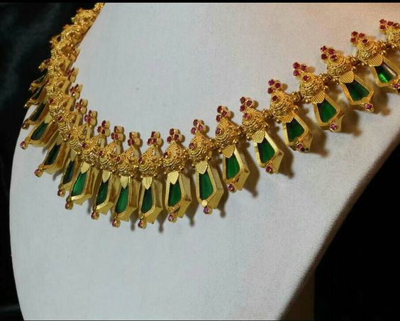 Traditional Jewellery of Kerala-Nagapadi Thali
