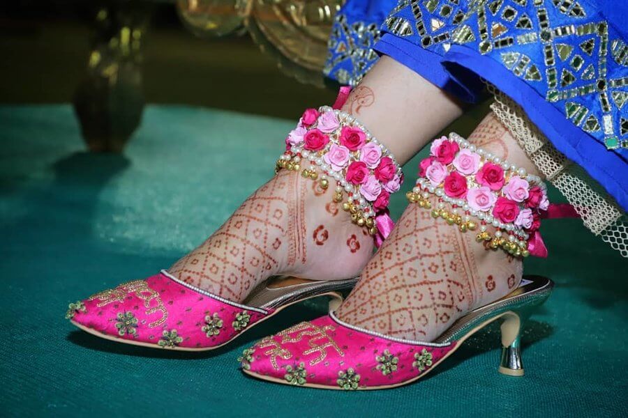 flower anklets