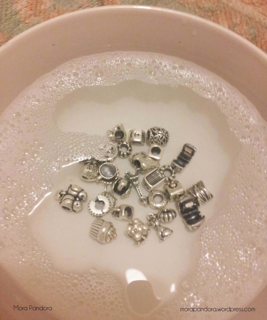 How to Clean Jewellery With Washing Liquid?