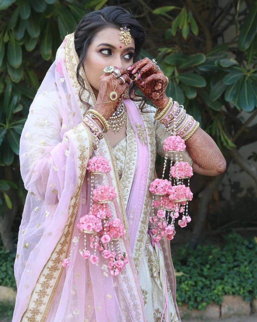 Very Different & Pretty Floral Jewellery Designs Worn by Real Brides! |  WeddingBazaar