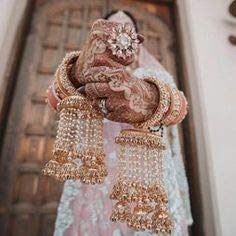 The Complete Guide: How To Pick Bridal Jewellery For Your Lehenga 1