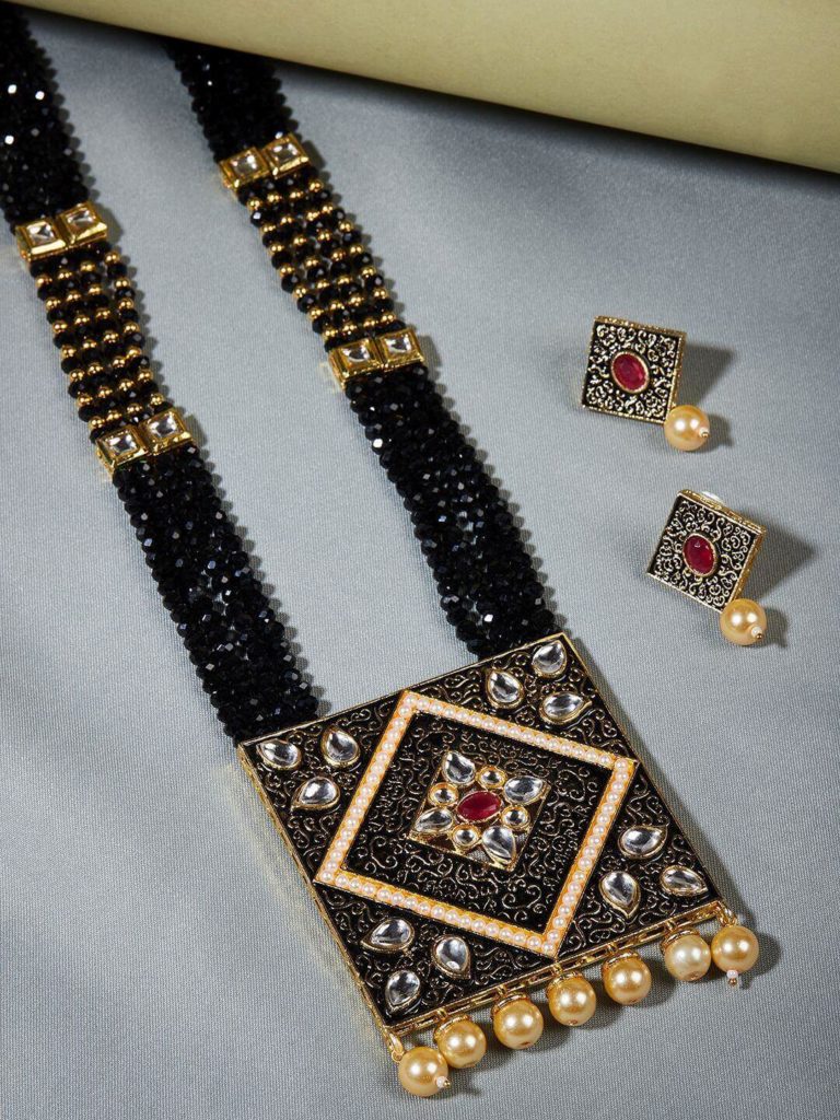 Kundan Necklace Set By GloBox By ZeroKaata: A Myntra Exclusive Brand