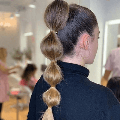 hairstyle for jeans and top