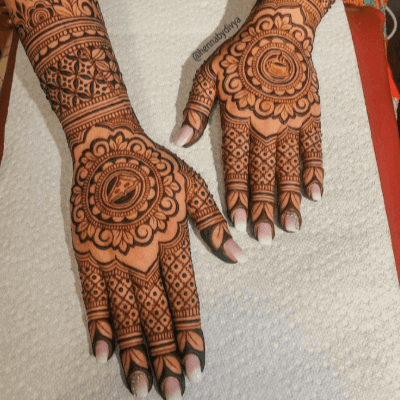 Bridal henna | Back hand mehndi designs, Wedding mehndi designs, Engagement  mehndi designs