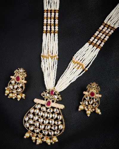 Famous Bazaars & Jewellers In Delhi: ZeroKaata 
