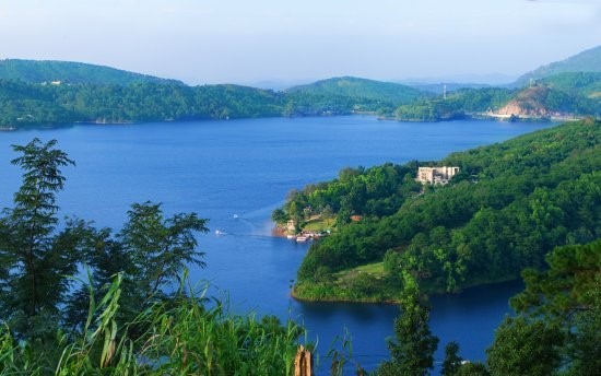 The Ultimate List Of Best Honeymoon Places In India- Umiam Lake