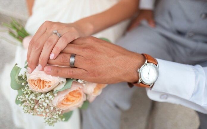 4 Tips To Keep In Mind While Purchasing Wedding Band Online