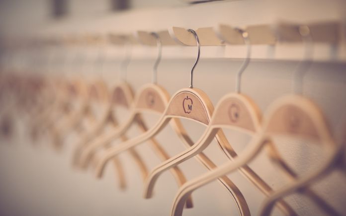 5 Clothing Hangers That Can Save Your Time
