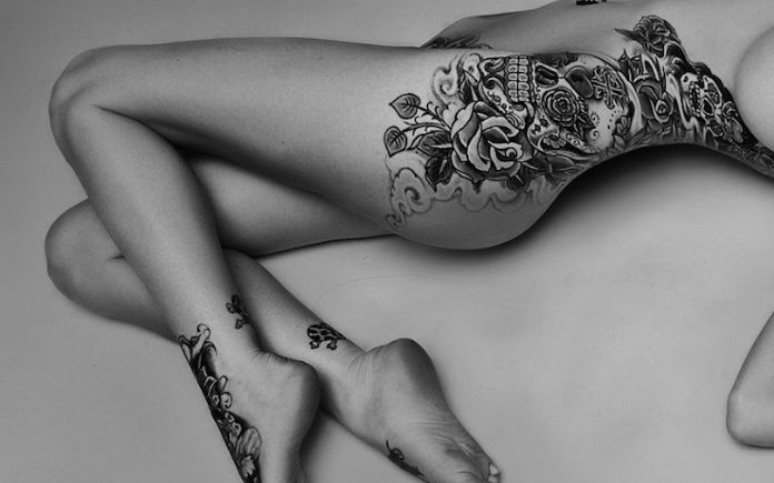 126 Incredible Thigh Tattoos For Women